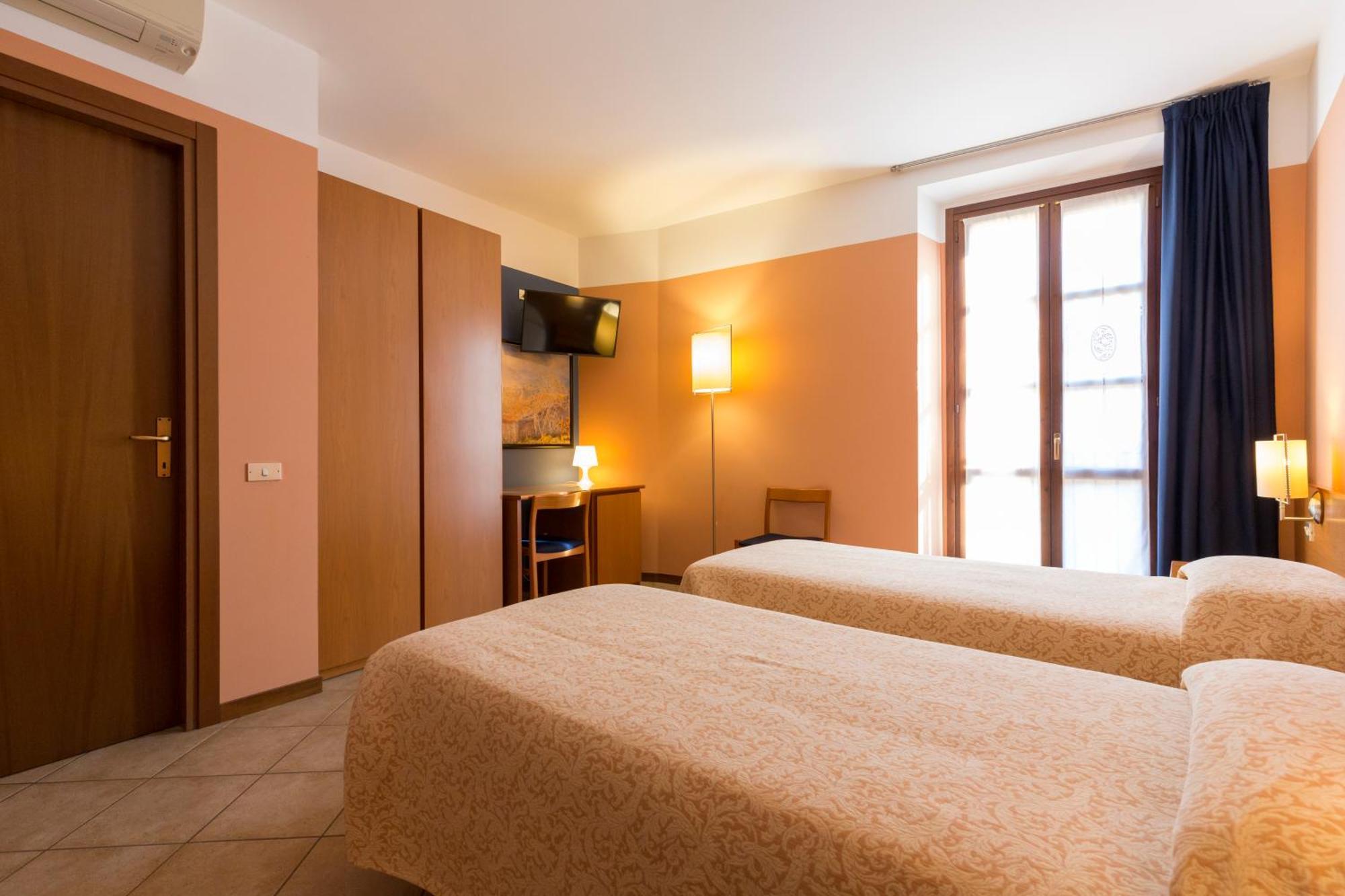Antica Trattoria Dell'Uva Otel Monza Dış mekan fotoğraf