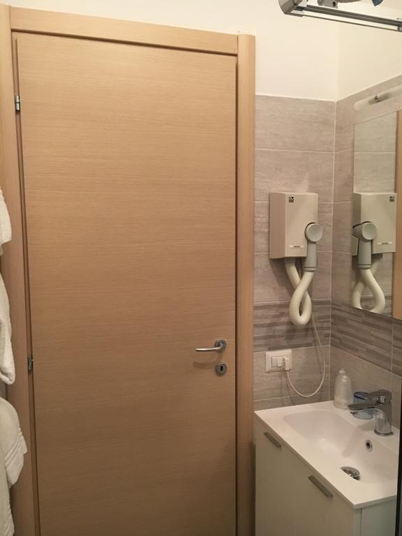 Antica Trattoria Dell'Uva Otel Monza Dış mekan fotoğraf